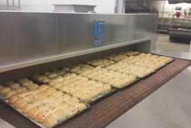 Spuštění nové pekařské pásové pece ve městě Haddon Heights (New Jersey).1